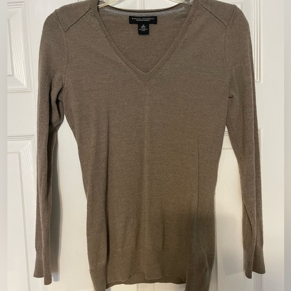 Banana republic women’s medium sweater